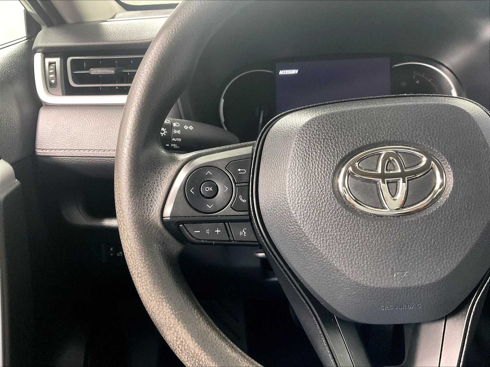 2023 Toyota RAV4 XLE - Photo 22