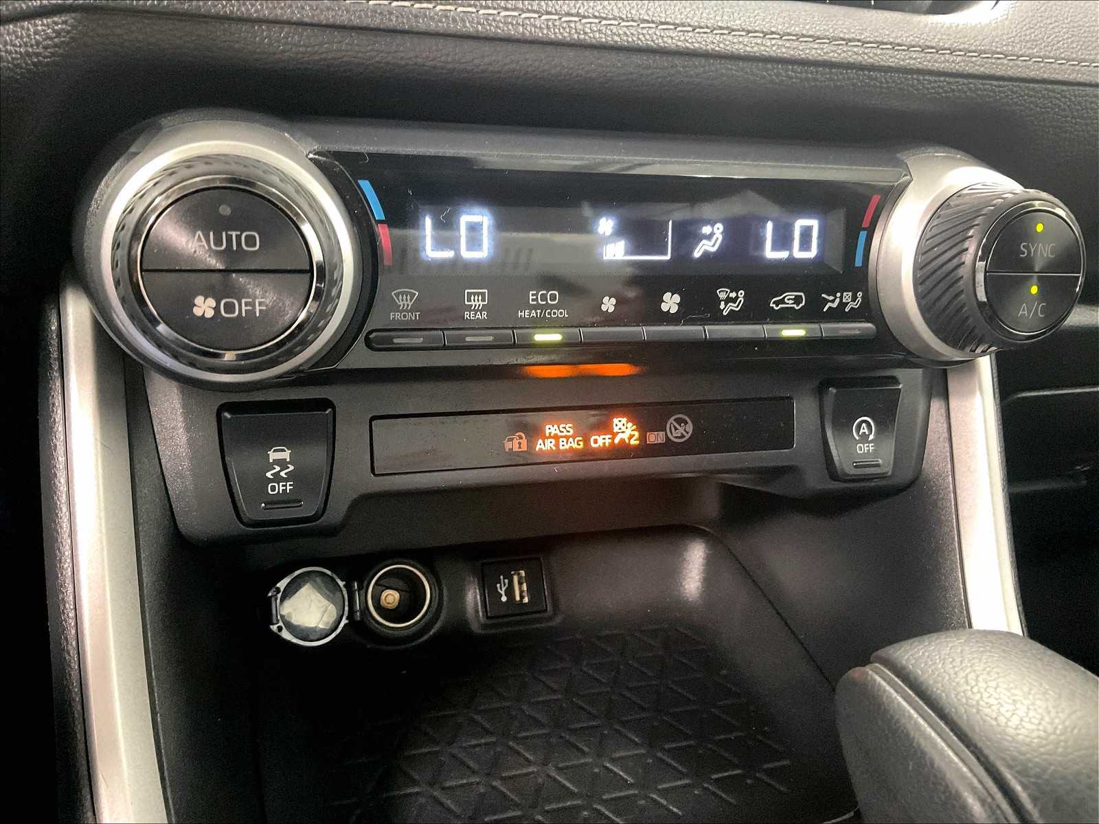 2023 Toyota RAV4 XLE - Photo 25