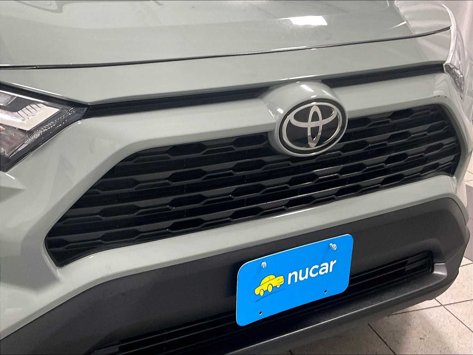 2023 Toyota RAV4 XLE - Photo 30