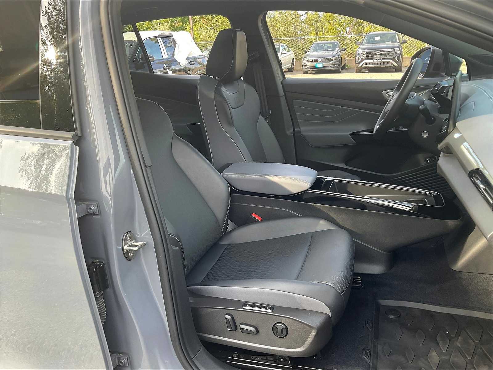 2023 Volkswagen ID.4 Pro S - Photo 11