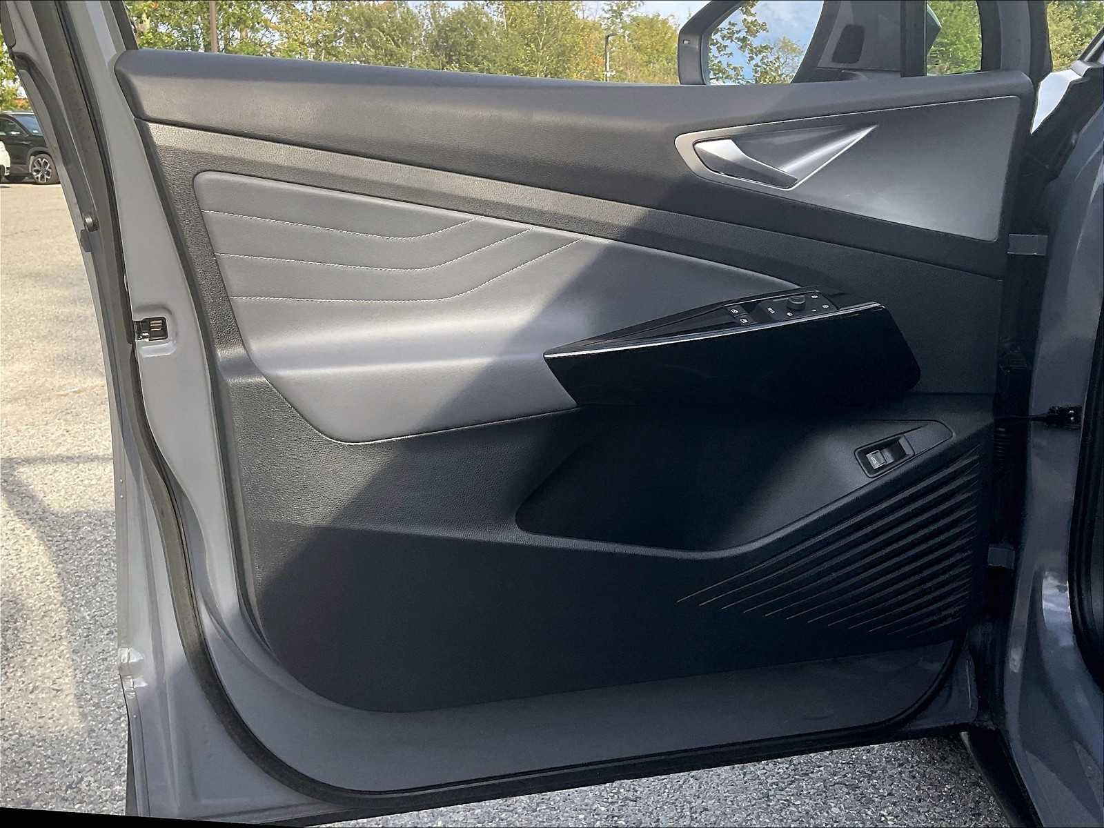 2023 Volkswagen ID.4 Pro S - Photo 9