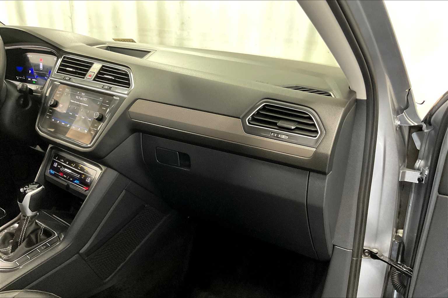 2024 Volkswagen Tiguan SE - Photo 13