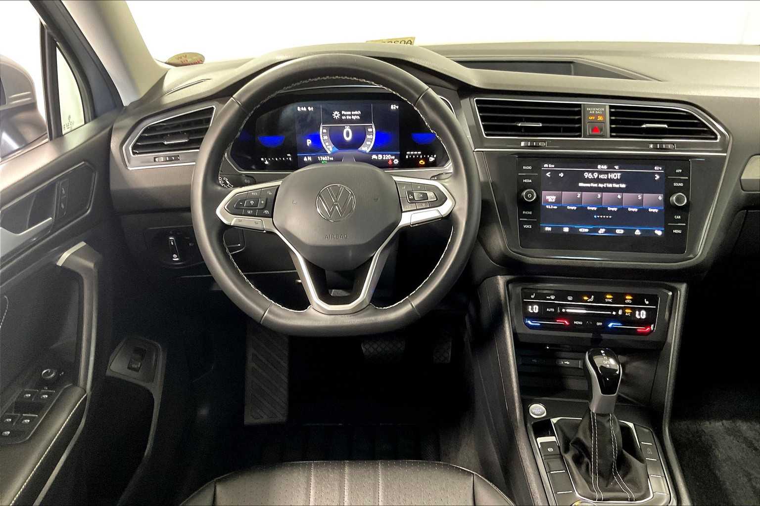 2024 Volkswagen Tiguan SE - Photo 17
