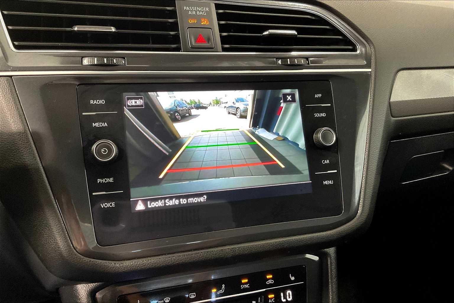 2024 Volkswagen Tiguan SE - Photo 19
