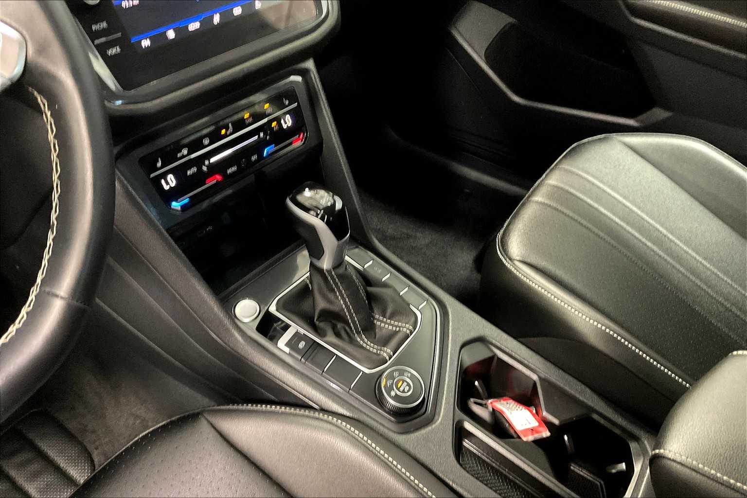 2024 Volkswagen Tiguan SE - Photo 20