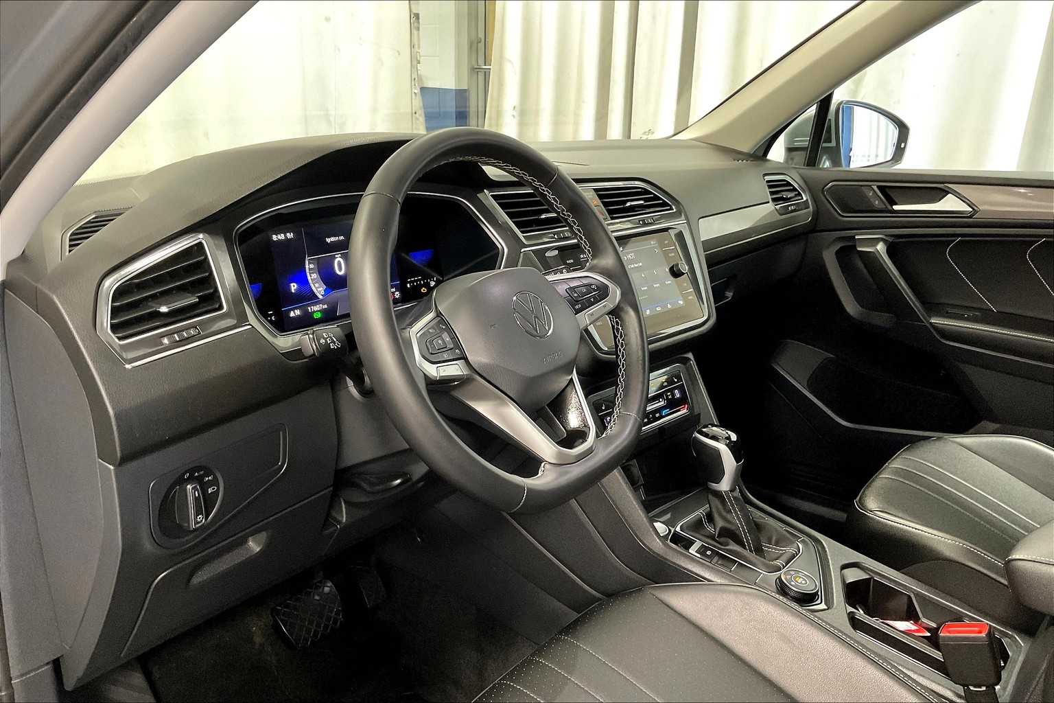 2024 Volkswagen Tiguan SE - Photo 8