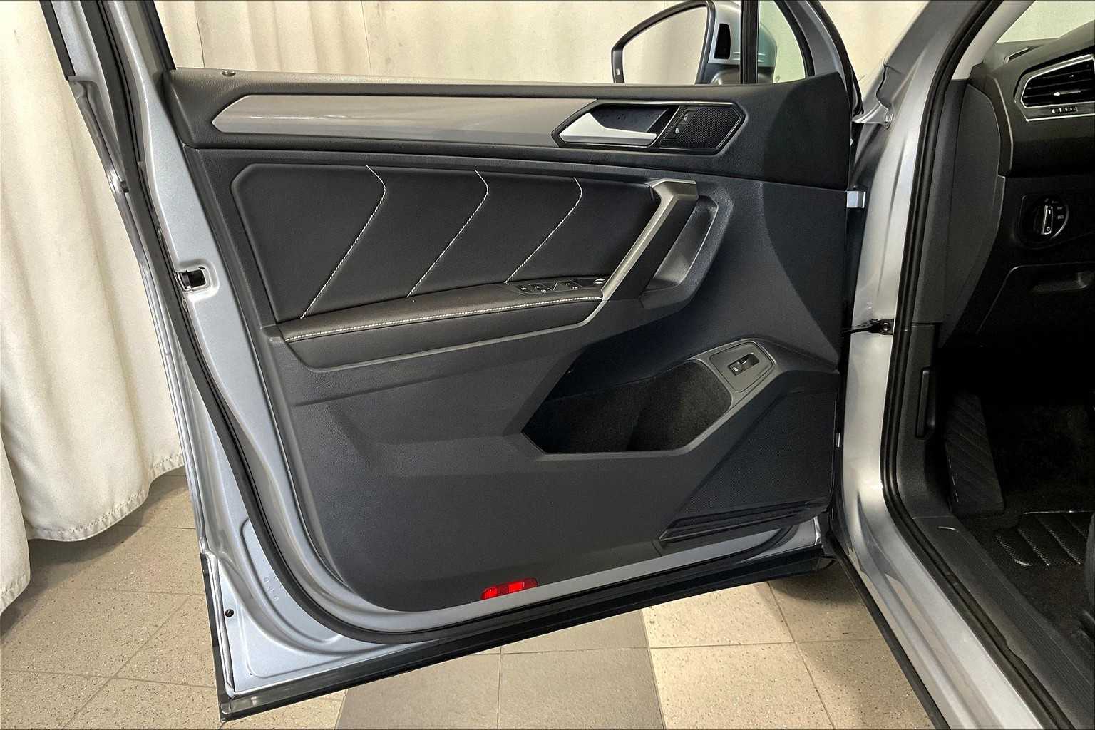 2024 Volkswagen Tiguan SE - Photo 9