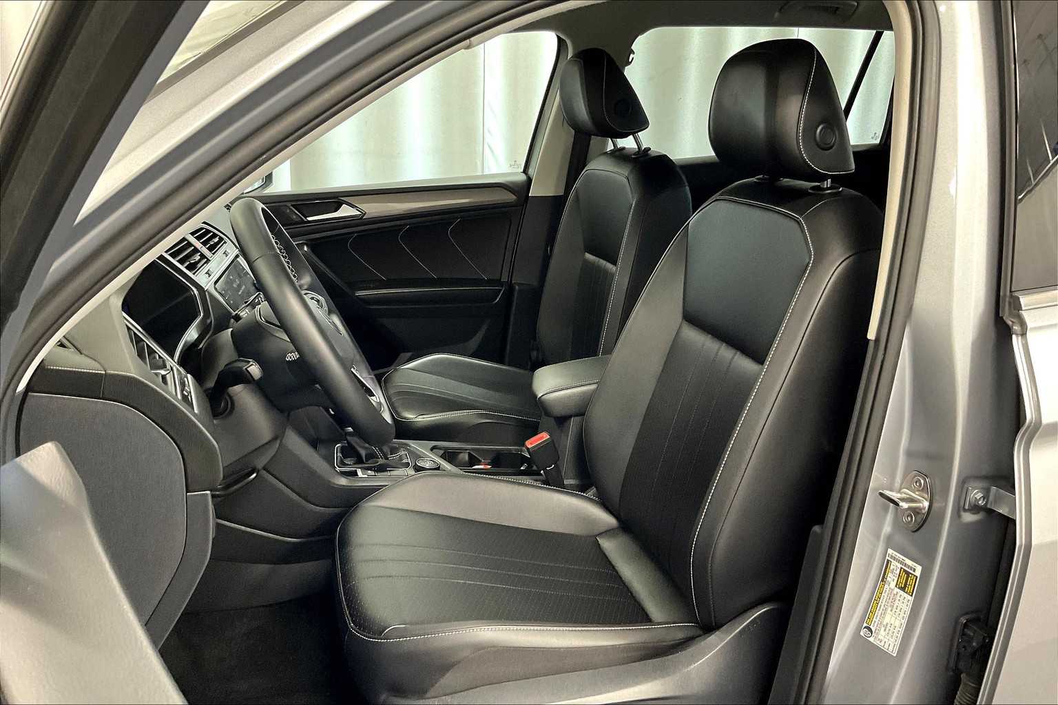 2024 Volkswagen Tiguan SE - Photo 10