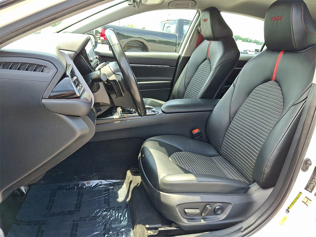 2022 Toyota Camry TRD V6 - Photo 13