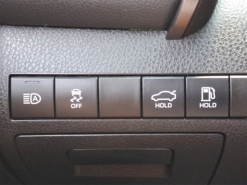 2022 Toyota Camry TRD V6 - Photo 24