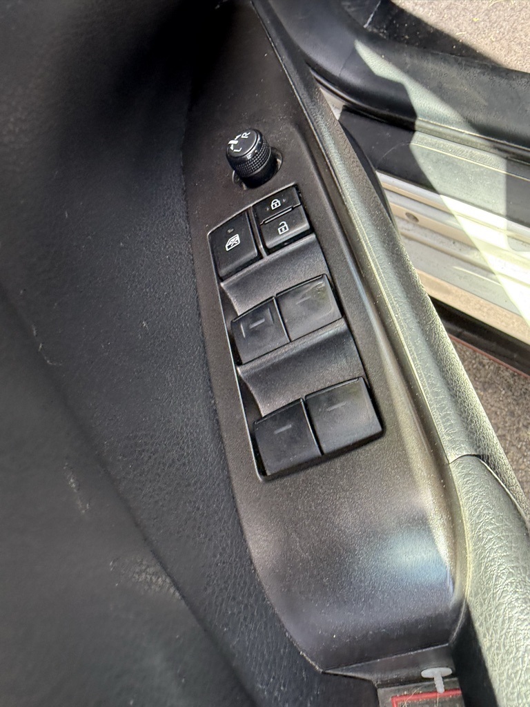 2022 Toyota Camry TRD V6 - Photo 8