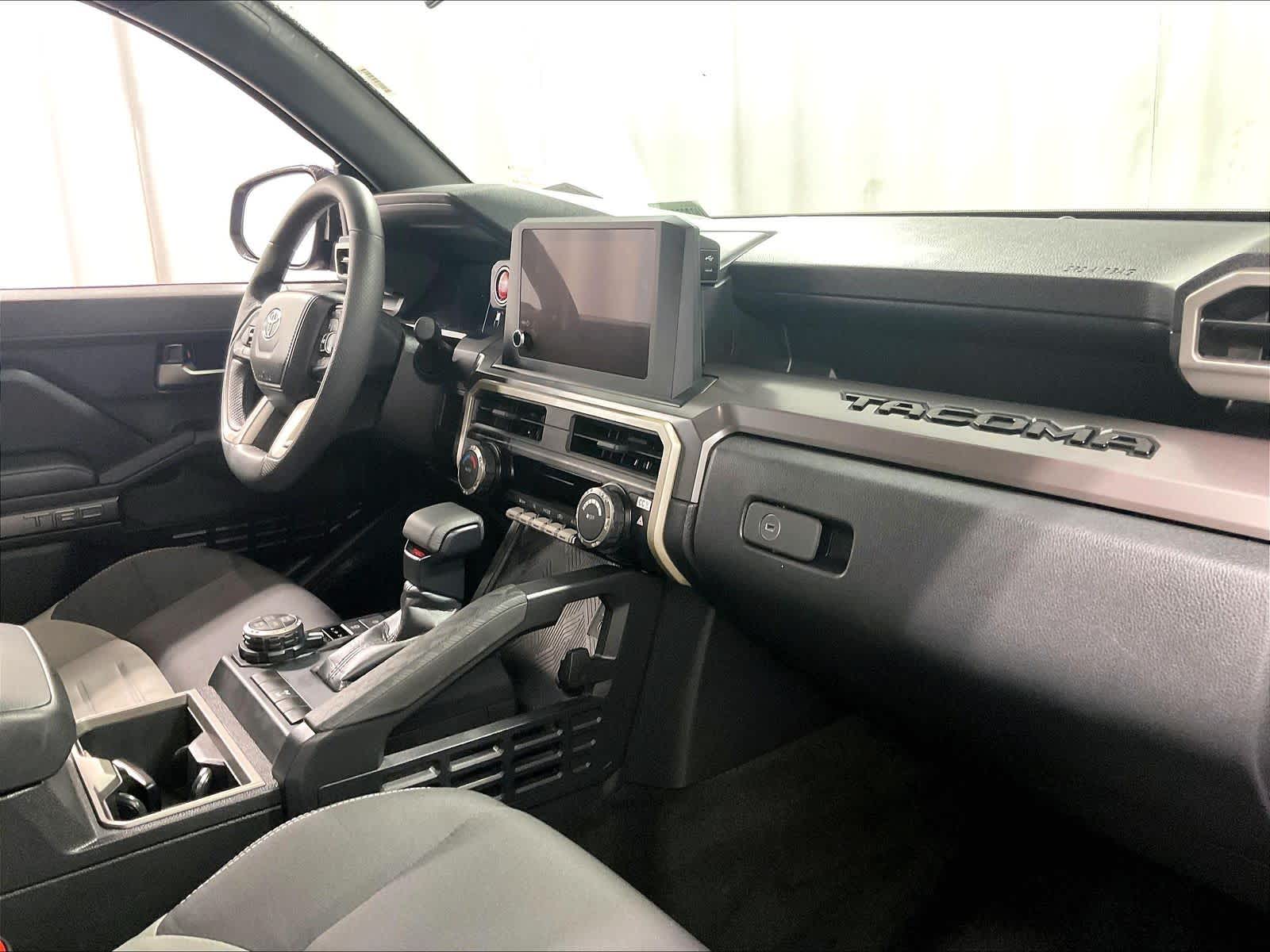 2025 Toyota Tacoma TRD Off Road - Photo 14