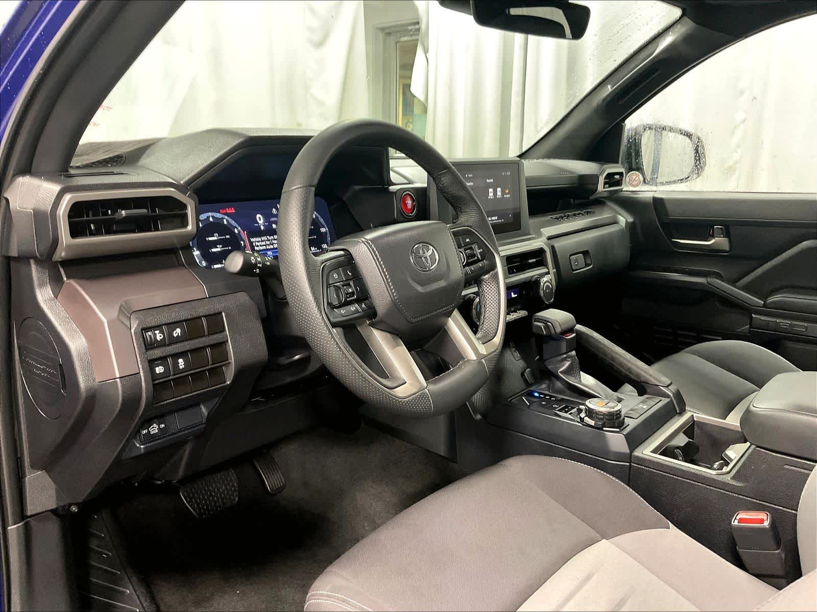 2025 Toyota Tacoma TRD Off Road - Photo 8