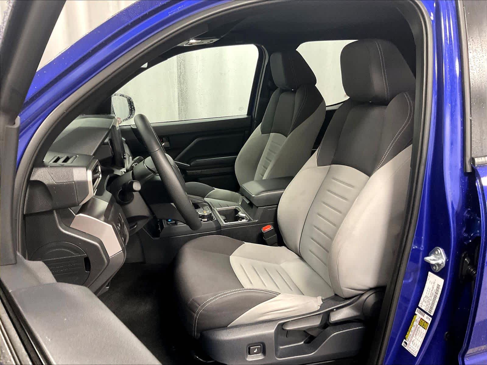 2025 Toyota Tacoma TRD Off Road - Photo 10