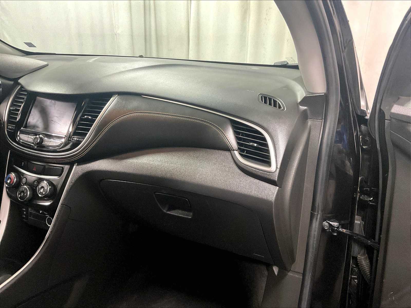 2021 Chevrolet Trax LT - Photo 13