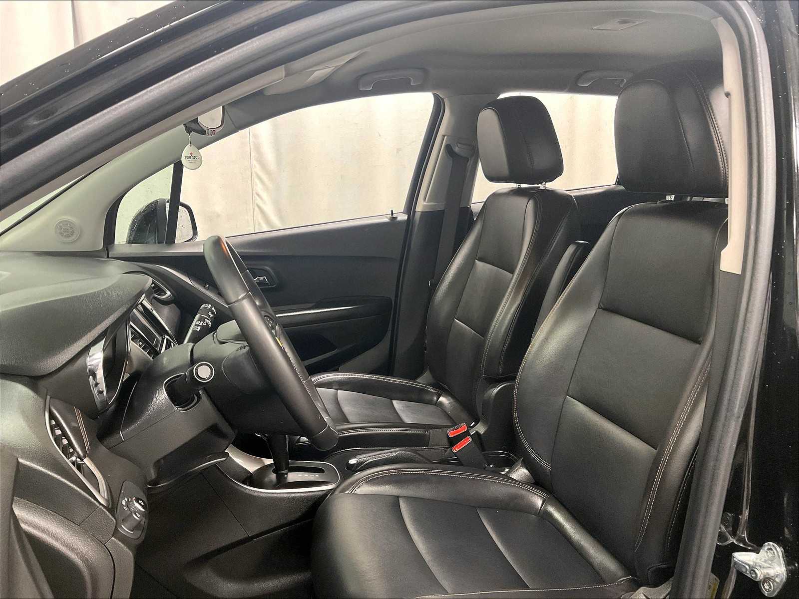 2021 Chevrolet Trax LT - Photo 10