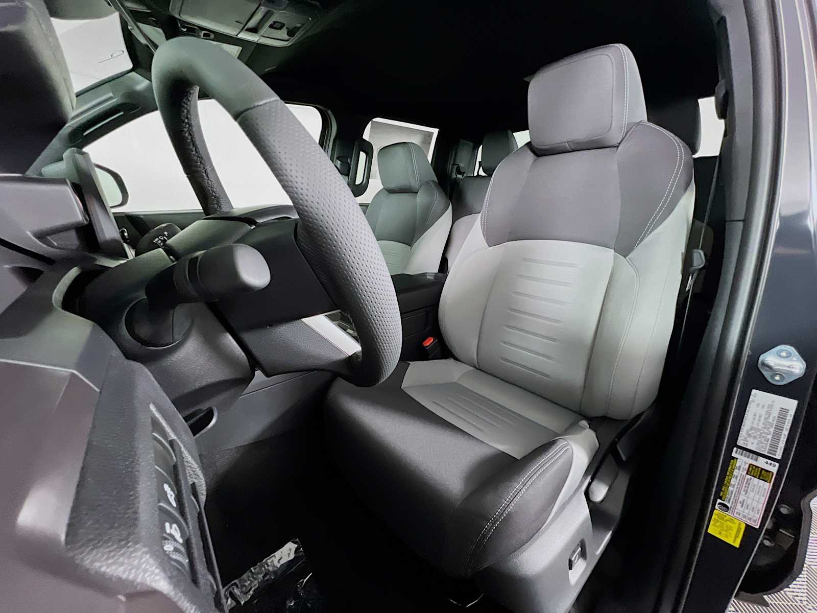 2025 Toyota Tacoma TRD Off Road - Photo 12