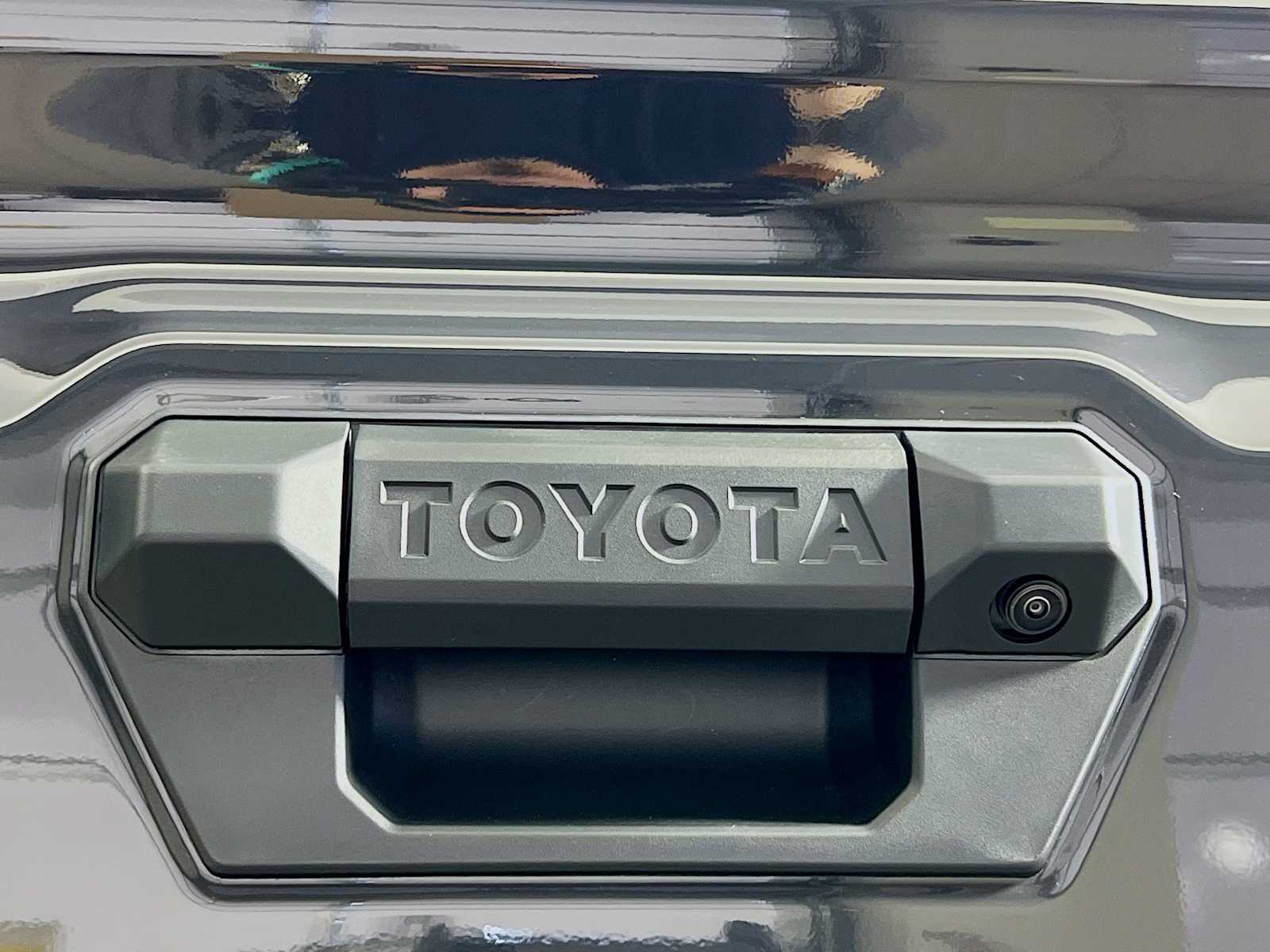 2025 Toyota Tacoma TRD Off Road - Photo 17