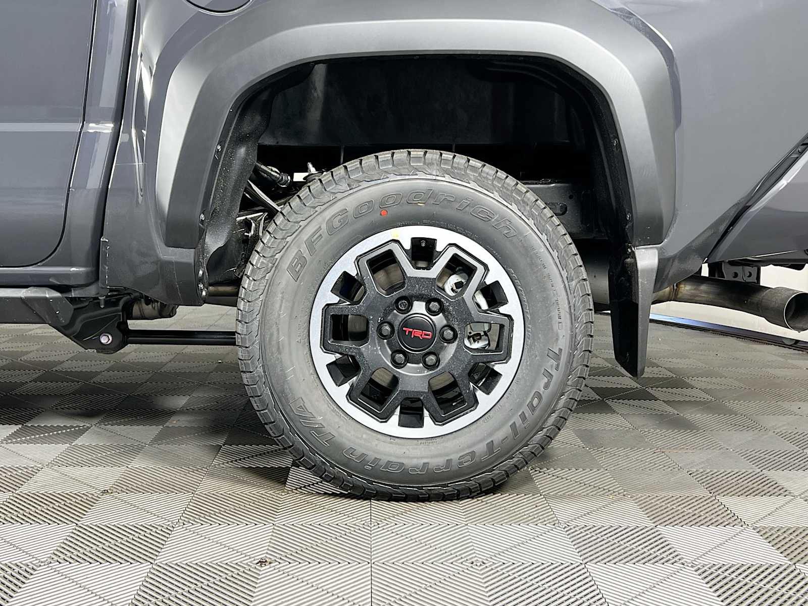 2025 Toyota Tacoma TRD Off Road - Photo 18