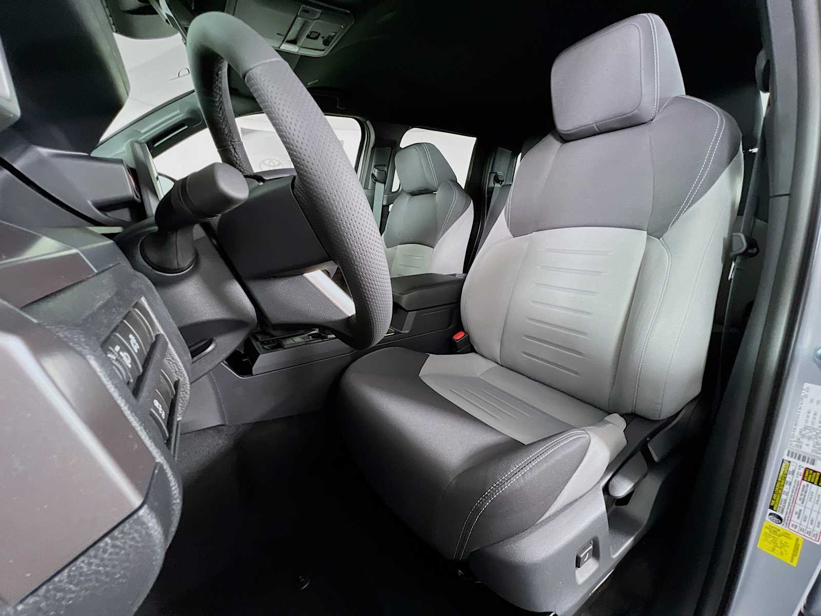 2025 Toyota Tacoma TRD Off Road - Photo 12