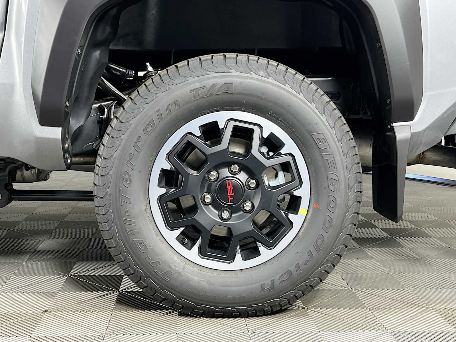 2025 Toyota Tacoma TRD Off Road - Photo 18