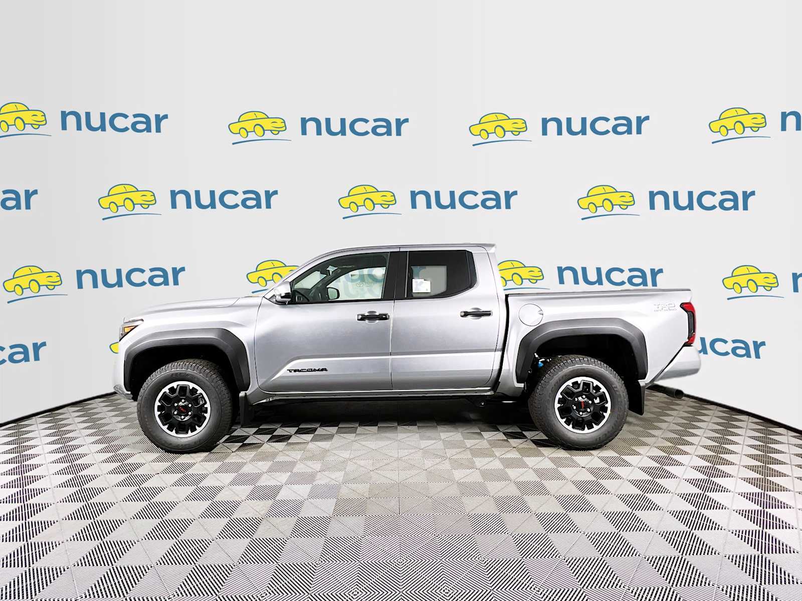 2025 Toyota Tacoma TRD Off Road - Photo 3