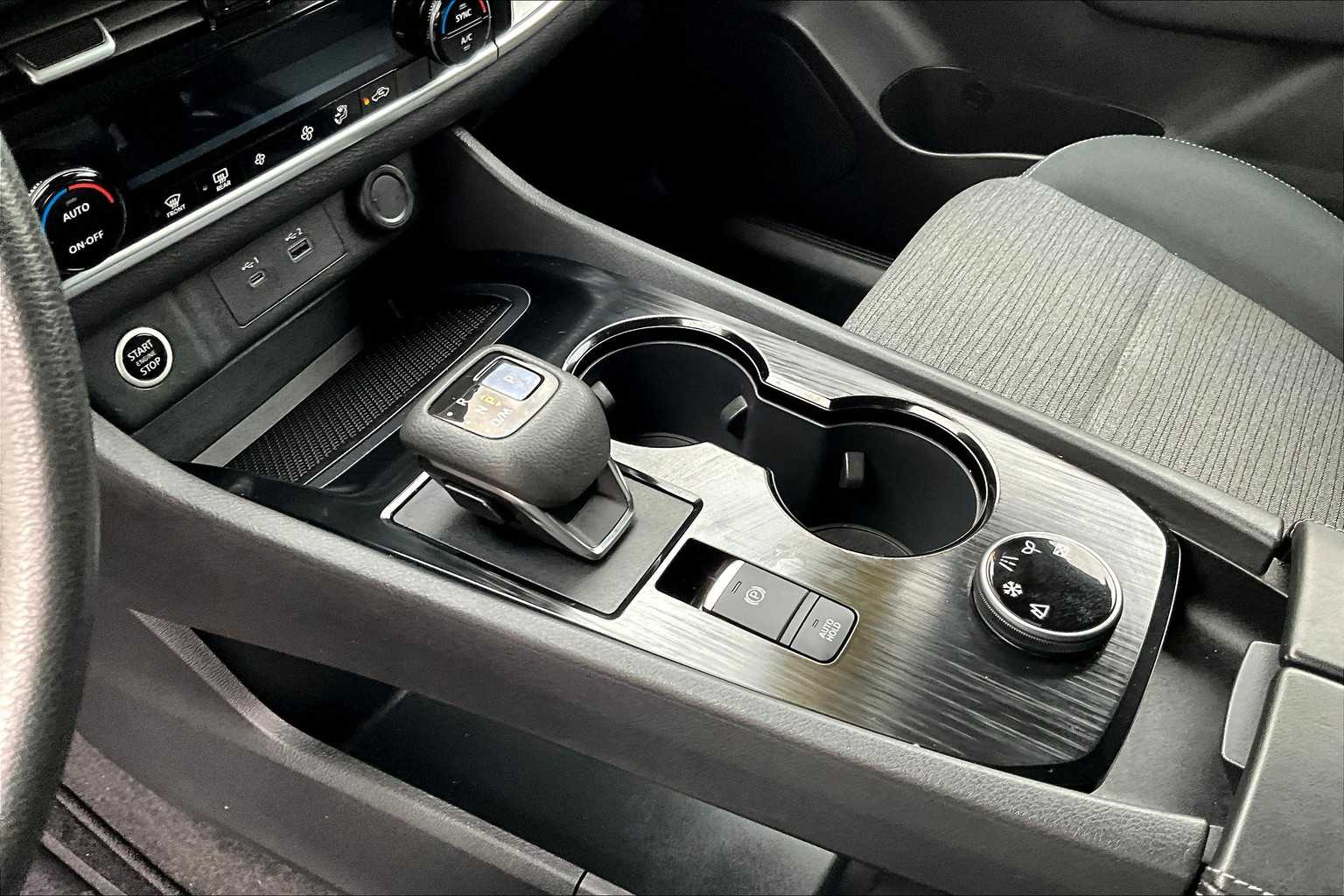 2022 Nissan Rogue SV - Photo 20