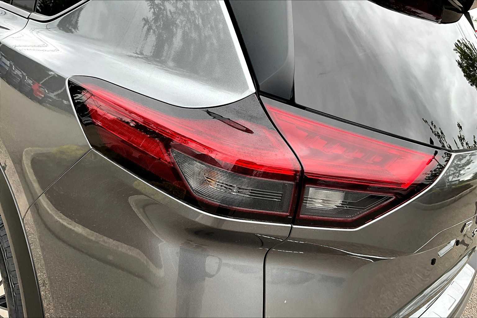 2022 Nissan Rogue SV - Photo 32