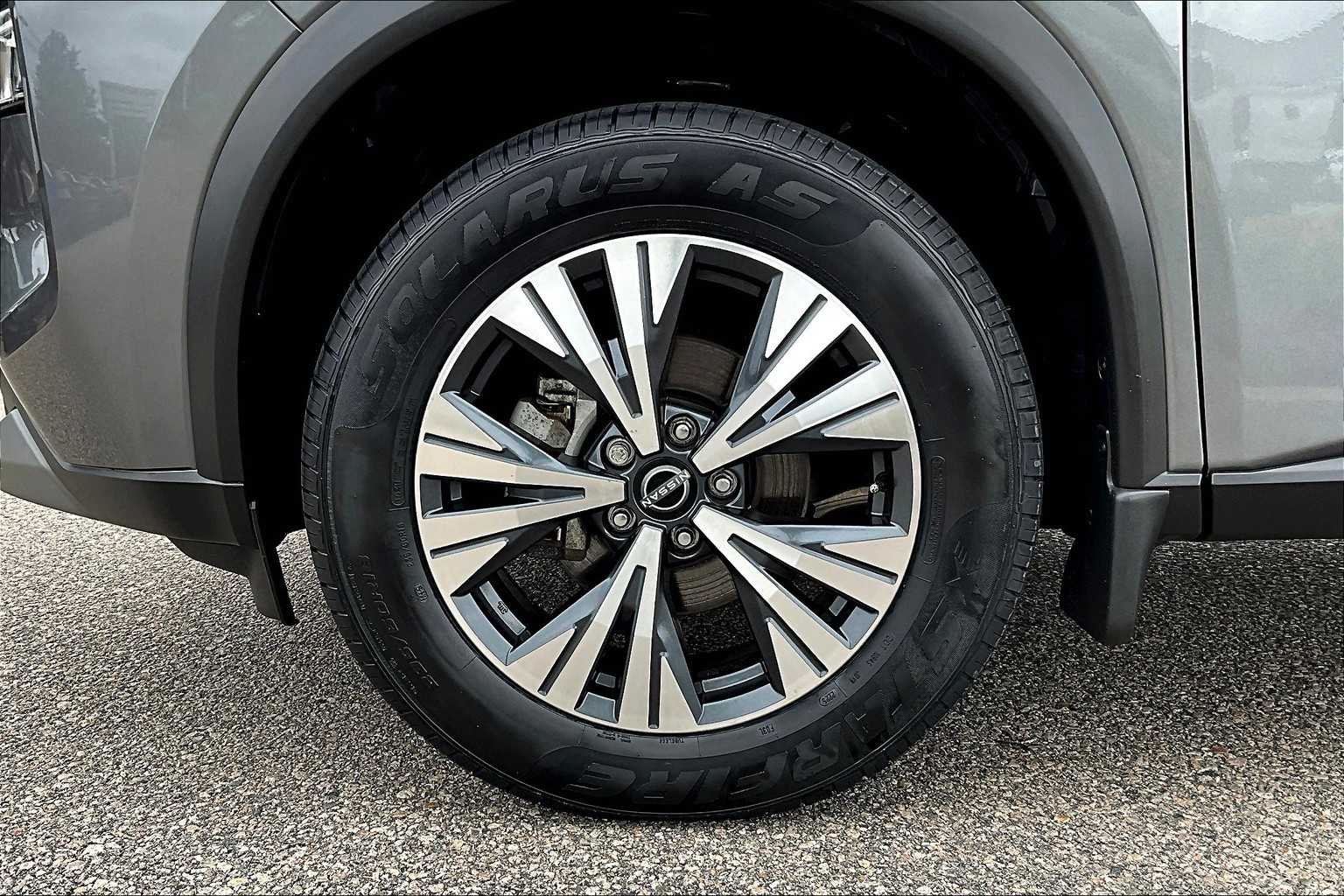 2022 Nissan Rogue SV - Photo 7