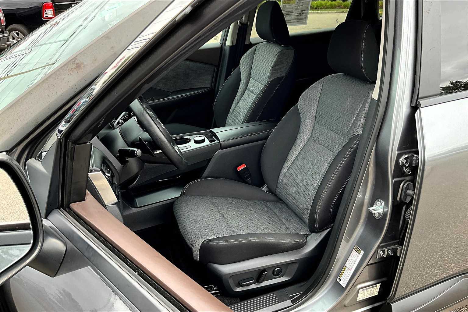 2022 Nissan Rogue SV - Photo 10