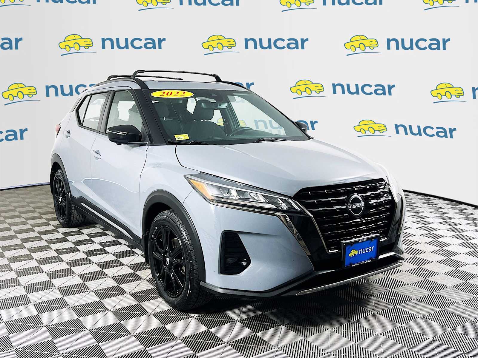 2022 Nissan Kicks SR