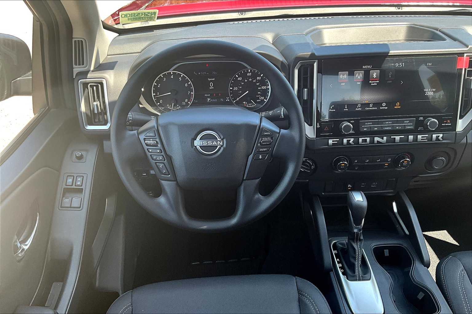 2025 Nissan Frontier SV - Photo 17