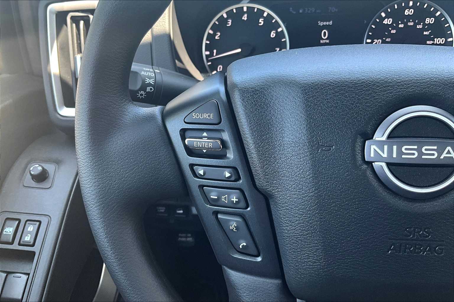2025 Nissan Frontier SV - Photo 22