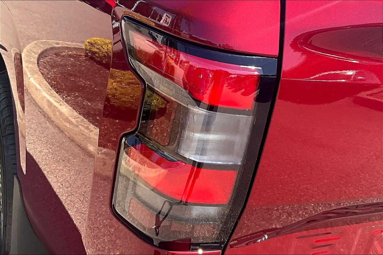 2025 Nissan Frontier SV - Photo 33