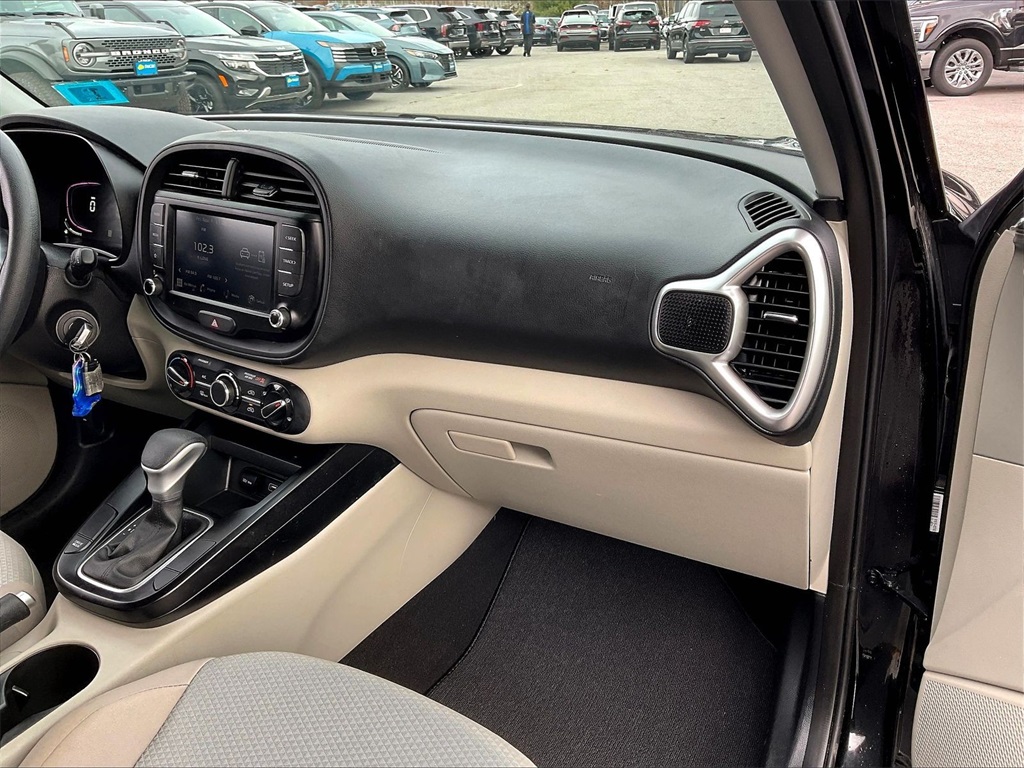 2024 Kia Soul LX - Photo 12
