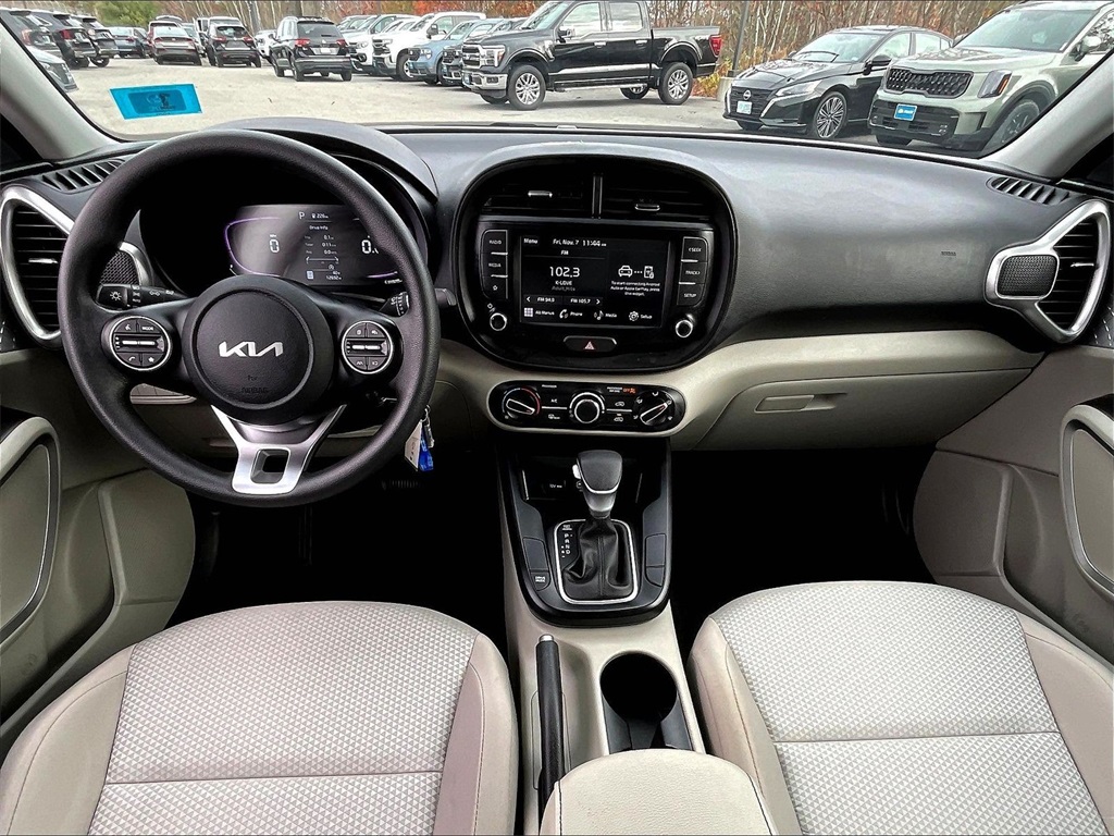2024 Kia Soul LX - Photo 20