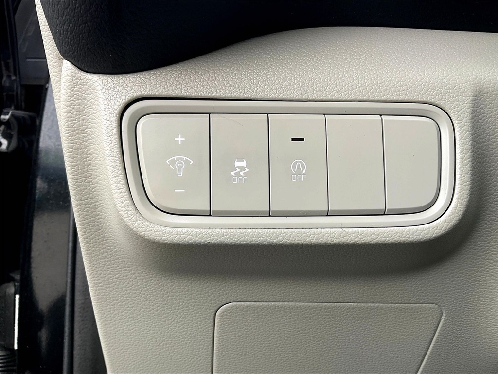 2024 Kia Soul LX - Photo 25