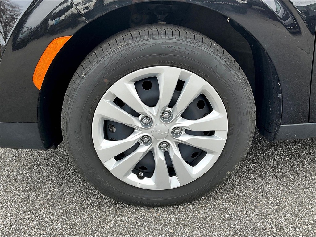 2024 Kia Soul LX - Photo 7