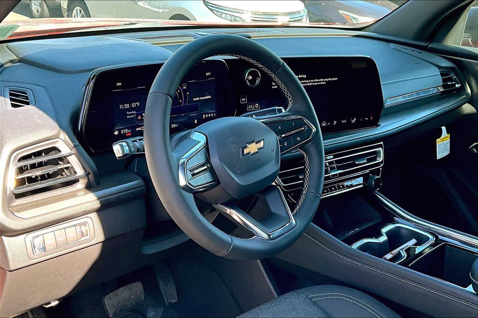 2025 Chevrolet Traverse AWD LT - Photo 9