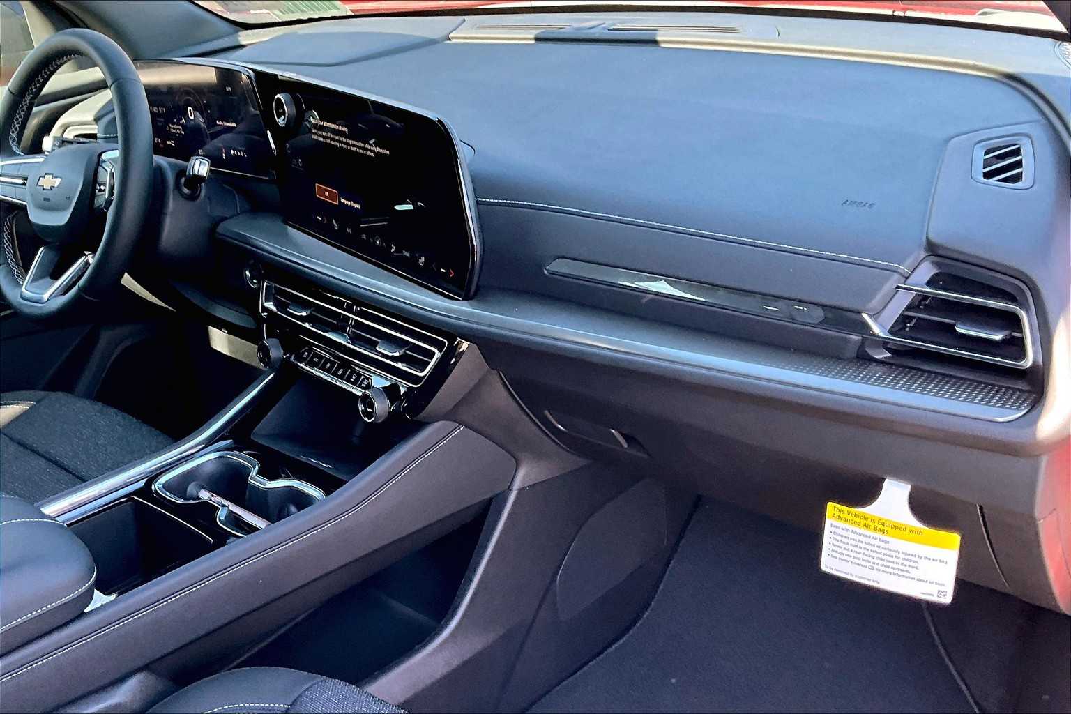 2025 Chevrolet Traverse AWD LT - Photo 10