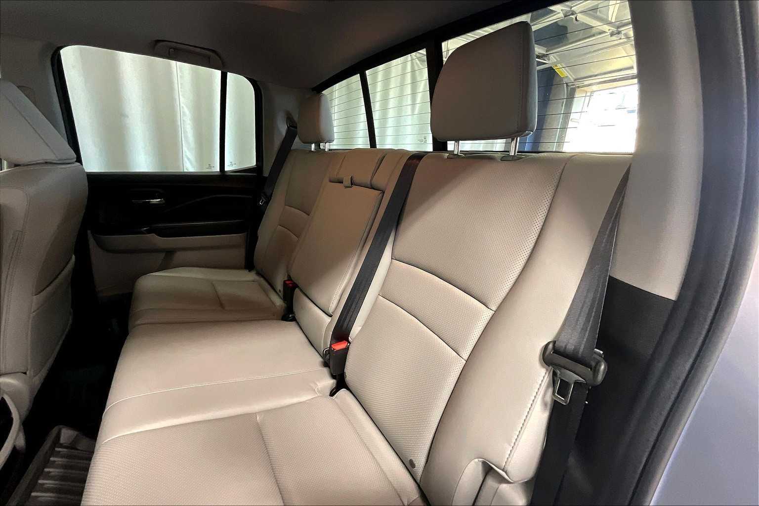 2020 Honda Ridgeline RTL - Photo 15