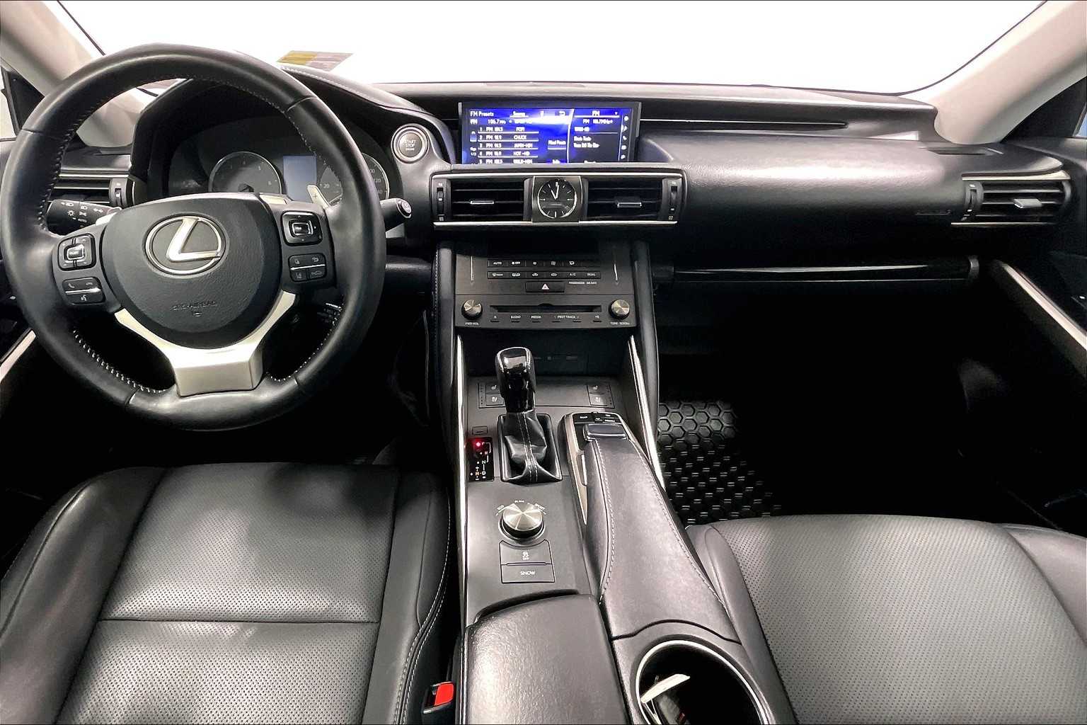2019 Lexus IS  - Photo 21