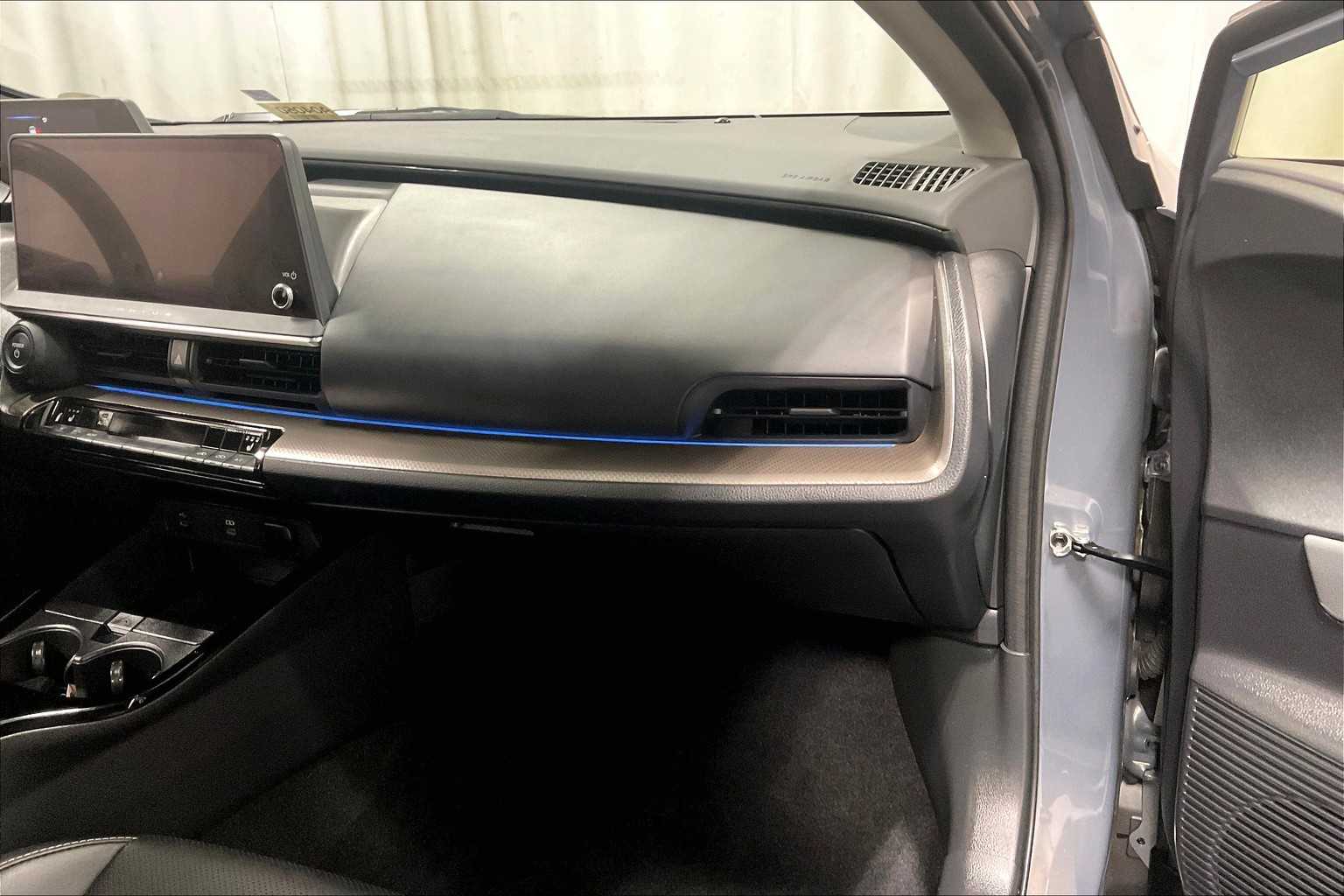 2023 Toyota Prius XLE - Photo 13