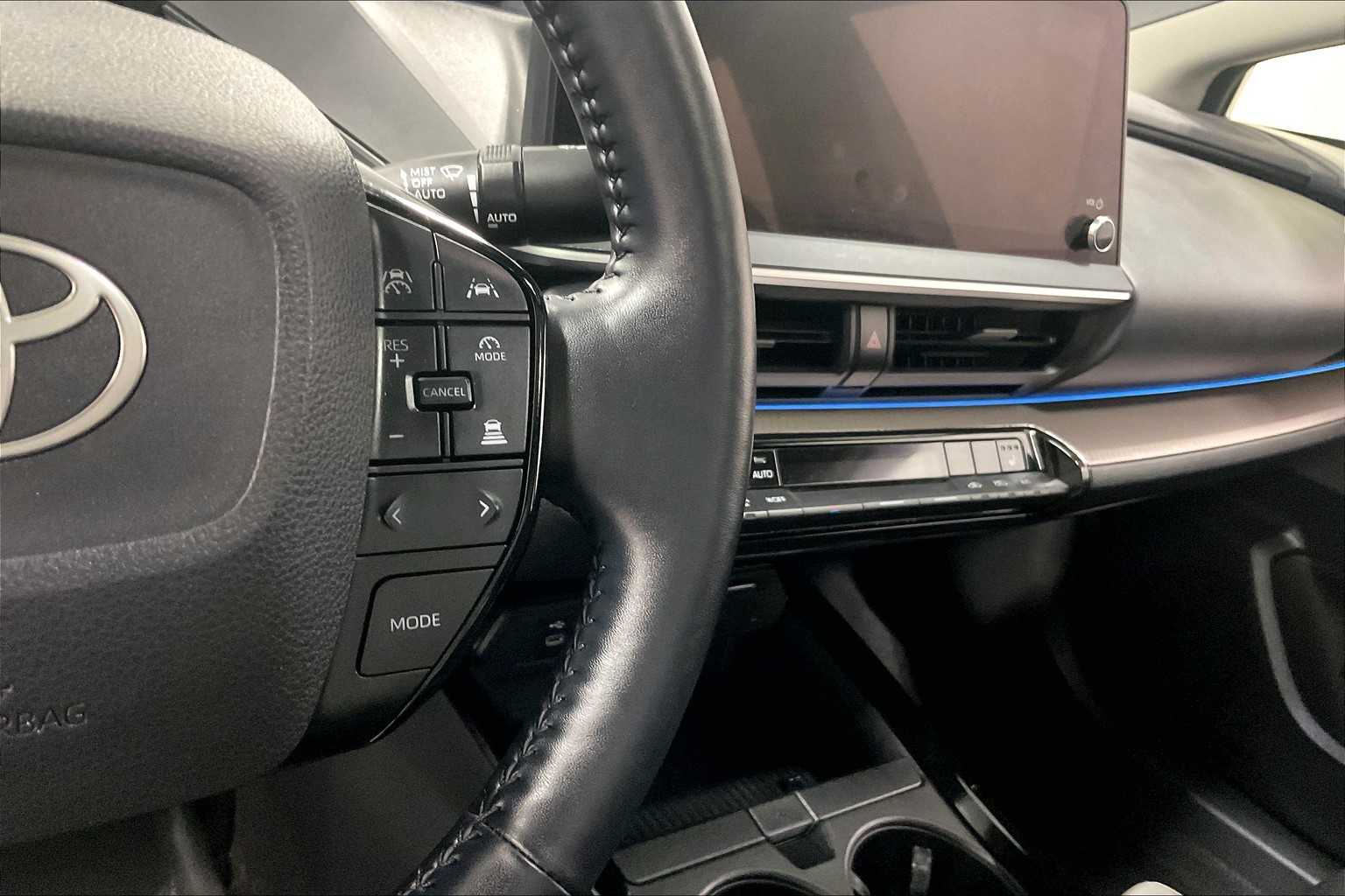 2023 Toyota Prius XLE - Photo 24