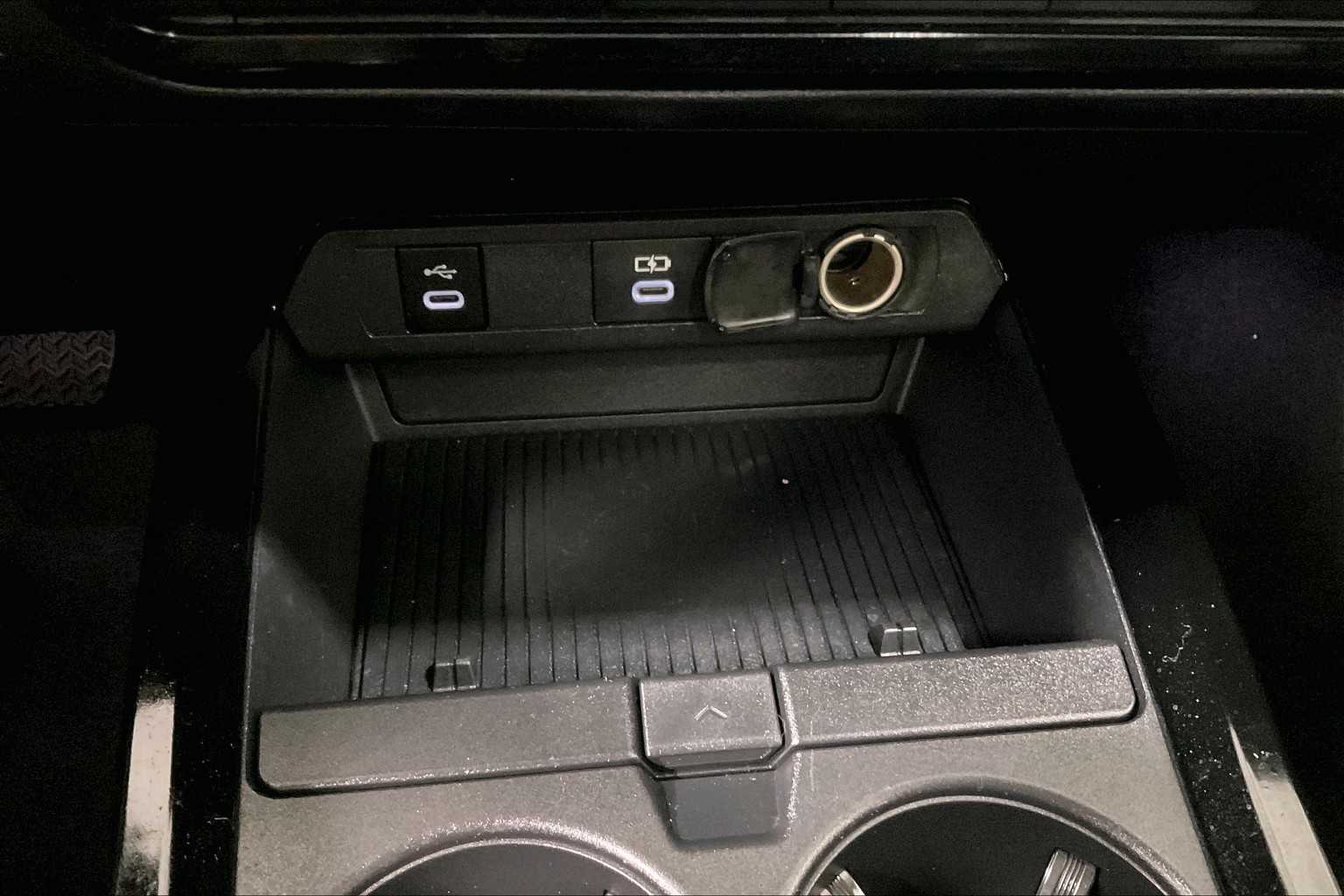 2023 Toyota Prius XLE - Photo 26