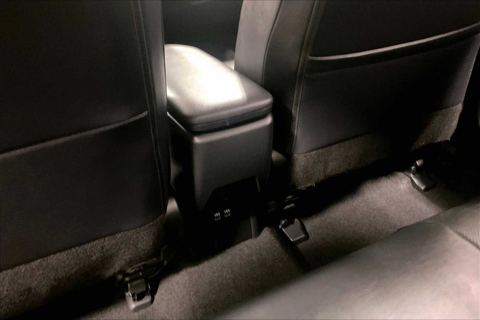 2023 Toyota Prius XLE - Photo 28