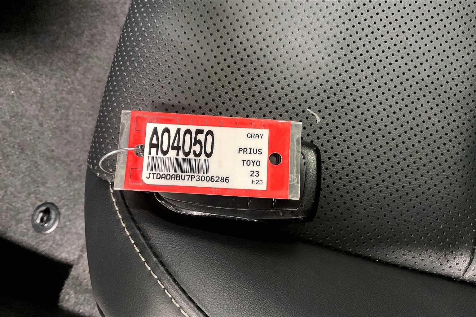 2023 Toyota Prius XLE - Photo 31
