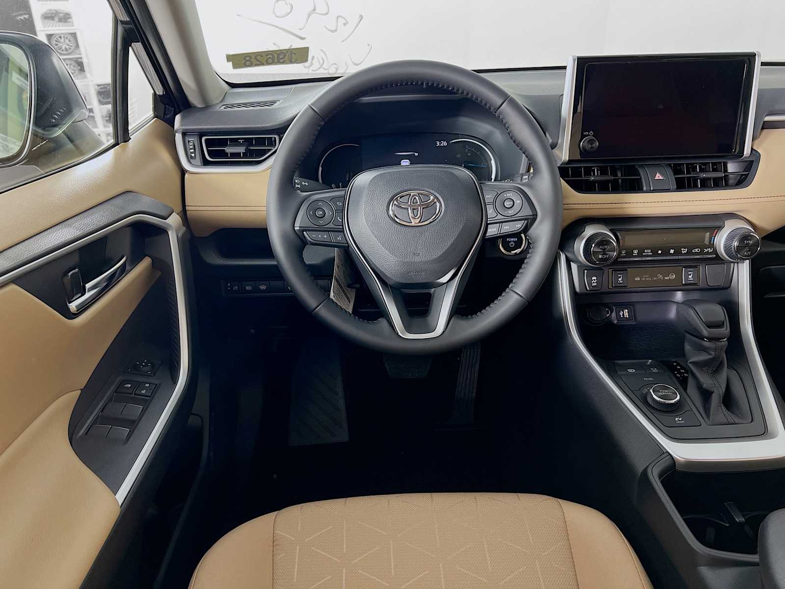 2025 Toyota RAV4 Hybrid XLE - Photo 15