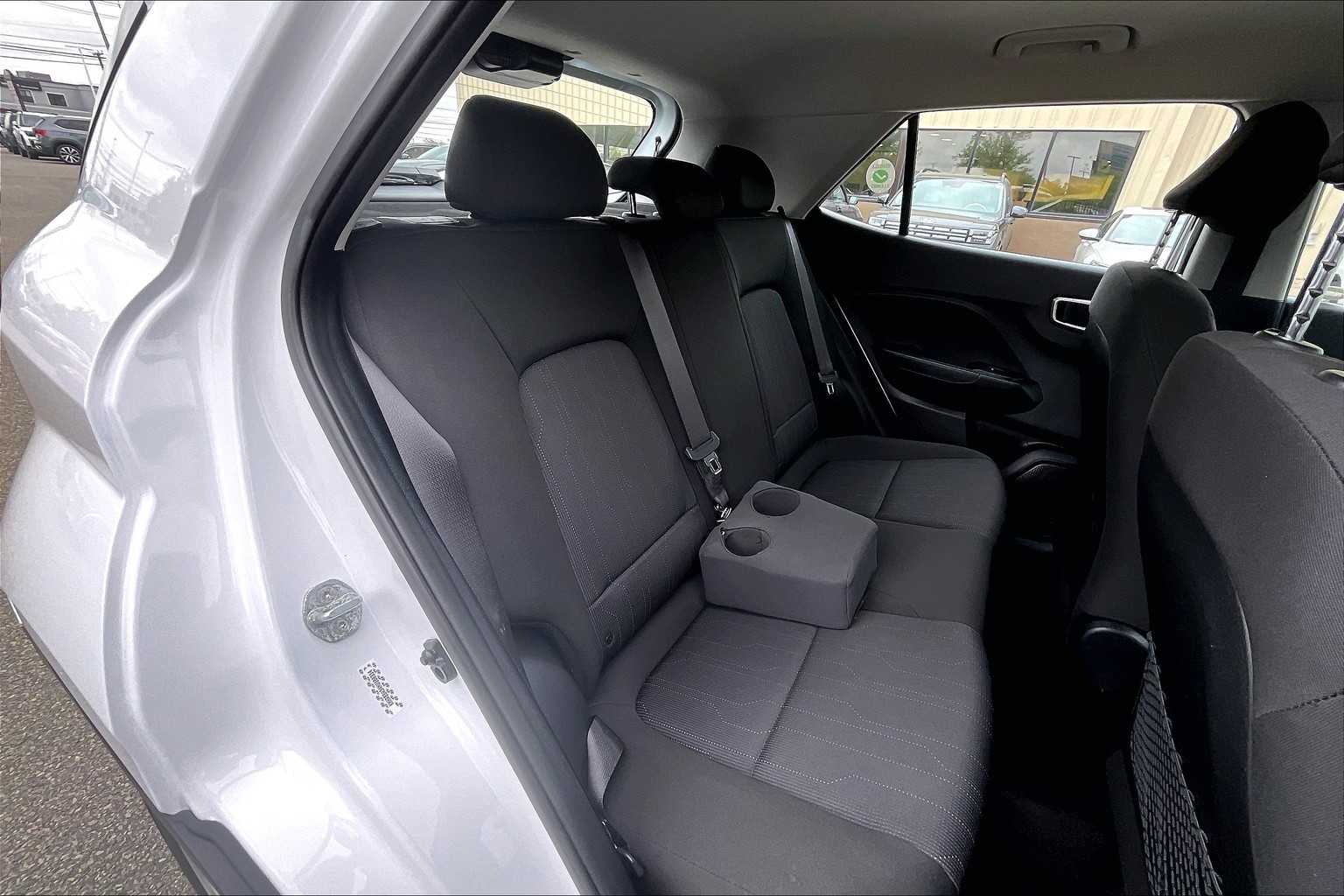 2022 Hyundai Venue SE - Photo 16