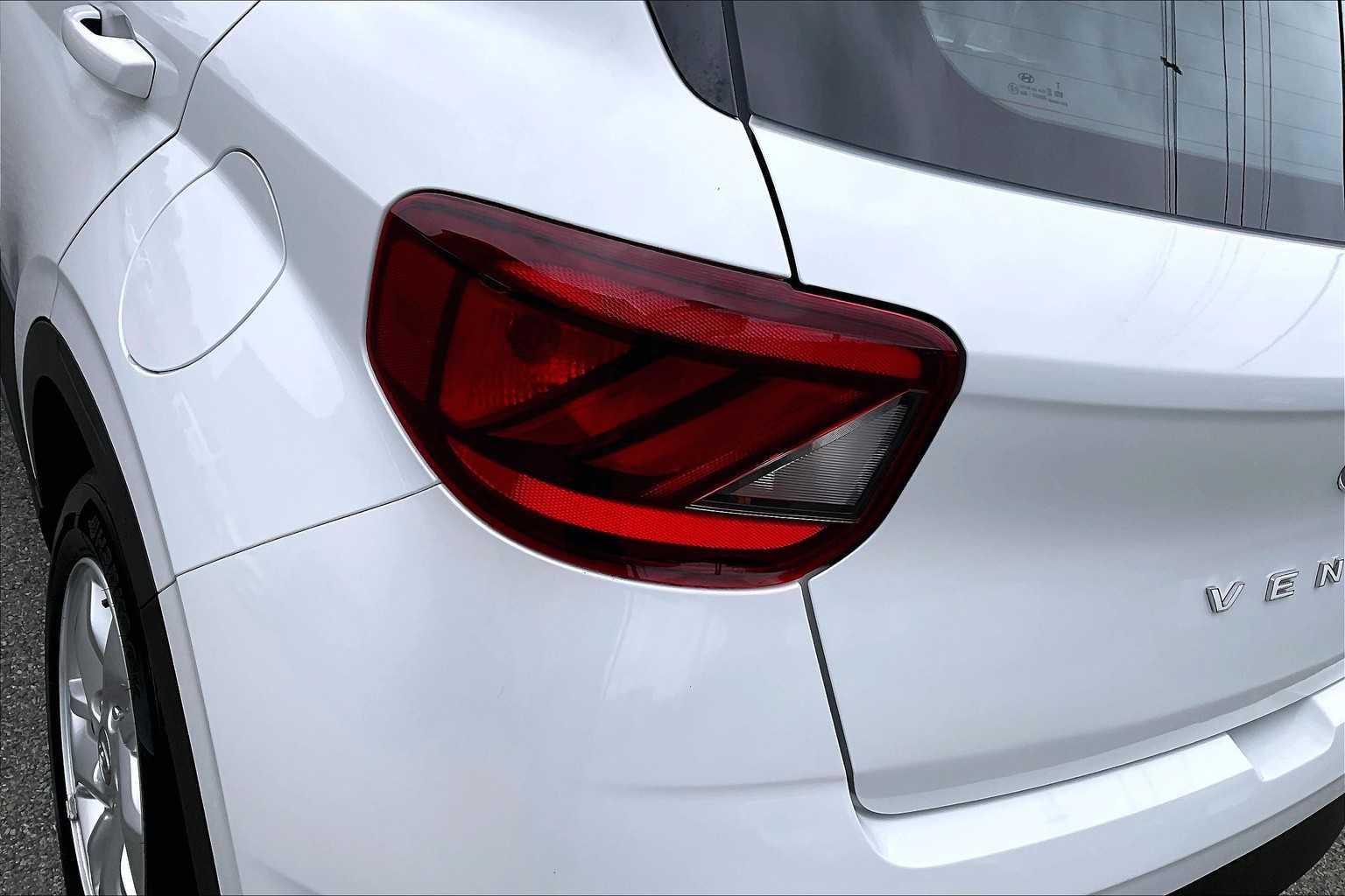 2022 Hyundai Venue SE - Photo 32